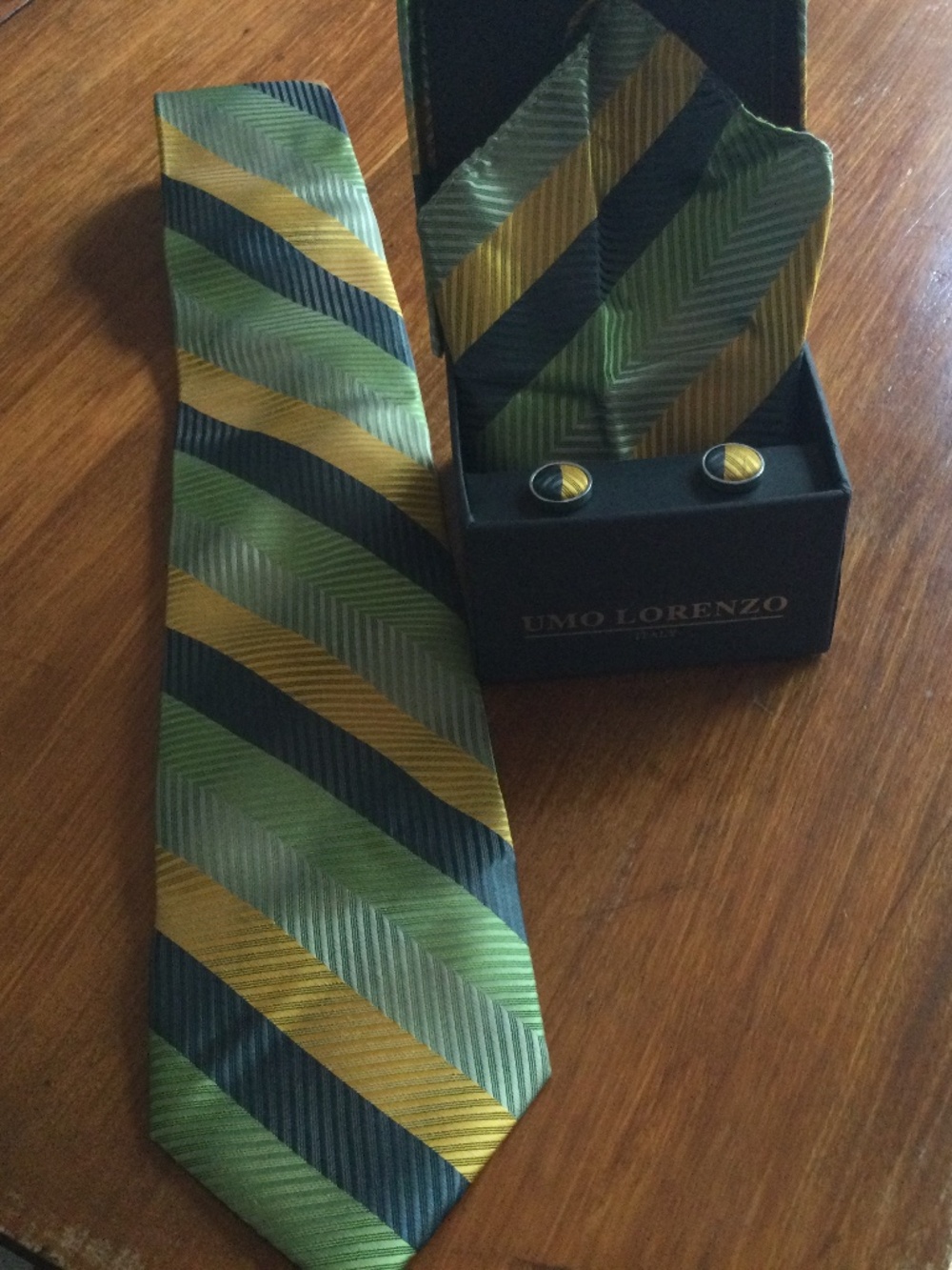 Men’s Formal Umo Lorenzo Blue & Gold Tie, Pocket Square, and Cufflinks Set